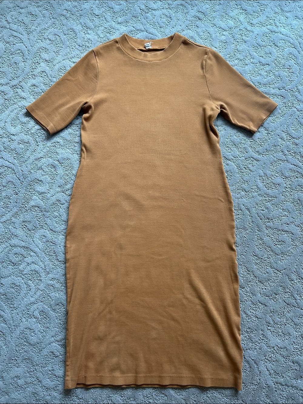 Anthropologie ribbed crewneck midi in Rust